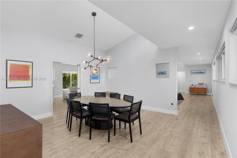 Villa ou maison à vendre à Miami Shores, Floride: 5 chambres, 294.87 m2 № 2085365 - photo 30