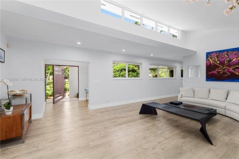 Villa ou maison à vendre à Miami Shores, Floride: 5 chambres, 294.87 m2 № 2085365 - photo 27