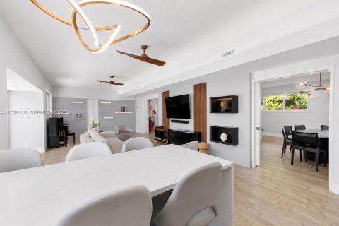 Villa ou maison à vendre à Miami Shores, Floride: 5 chambres, 294.87 m2 № 2085365 - photo 29