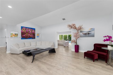 Villa ou maison à vendre à Miami Shores, Floride: 5 chambres, 294.87 m2 № 2085365 - photo 6