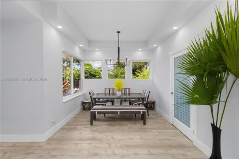 Villa ou maison à vendre à Miami Shores, Floride: 5 chambres, 294.87 m2 № 2085365 - photo 20