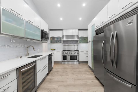 Villa ou maison à vendre à Miami Shores, Floride: 5 chambres, 294.87 m2 № 2085365 - photo 25