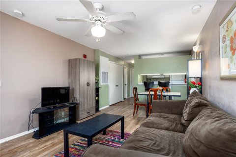 Copropriété à vendre à Gainesville, Floride: 4 chambres, 109.35 m2 № 1905729 - photo 16