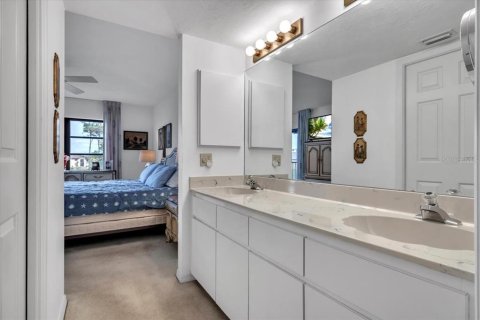 Condominio en venta en Port Charlotte, Florida, 2 dormitorios, 130.53 m2 № 2208685 - foto 19