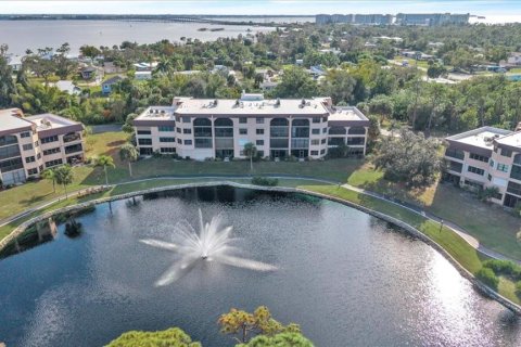 Condominio en venta en Port Charlotte, Florida, 2 dormitorios, 130.53 m2 № 2208685 - foto 27