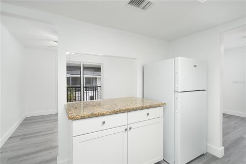 Copropriété à louer à Port Charlotte, Floride: 2 chambres, 89.19 m2 № 2115913 - photo 11