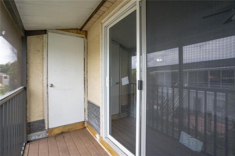 Copropriété à louer à Port Charlotte, Floride: 2 chambres, 89.19 m2 № 2115913 - photo 3