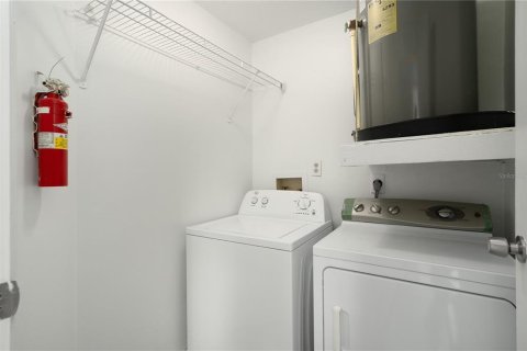 Copropriété à louer à Port Charlotte, Floride: 2 chambres, 89.19 m2 № 2115913 - photo 13