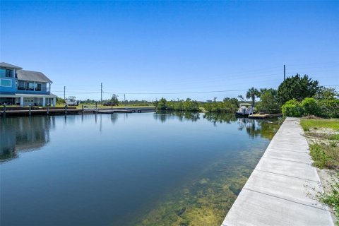Land in Hernando Beach, Florida № 1136703 - photo 1
