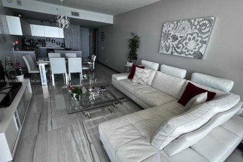 Condominio en venta en Miami, Florida, 3 dormitorios, 141.77 m2 № 1861703 - foto 4