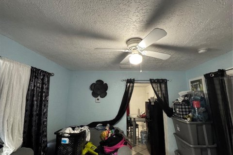 Propiedad comercial en venta en Orlando, Florida, 4 dormitorios, 129.51 m2 № 1607926 - foto 4