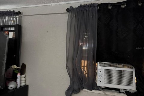 Propiedad comercial en venta en Orlando, Florida, 4 dormitorios, 129.51 m2 № 1607926 - foto 23