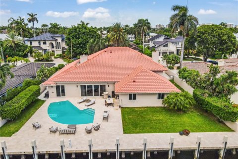 House in Fort Lauderdale, Florida 4 bedrooms, 354.61 sq.m. № 1421642 - photo 5