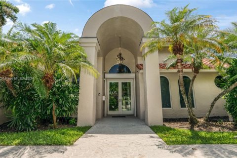 House in Fort Lauderdale, Florida 4 bedrooms, 354.61 sq.m. № 1421642 - photo 16