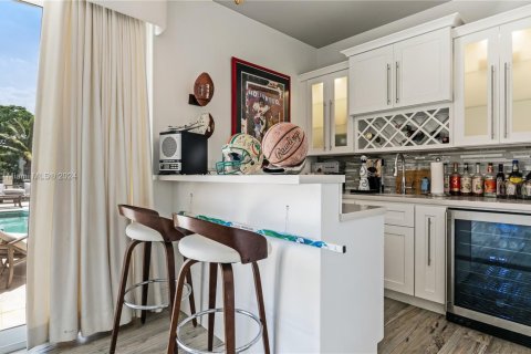 House in Fort Lauderdale, Florida 4 bedrooms, 354.61 sq.m. № 1421642 - photo 21