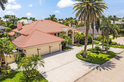 House in Fort Lauderdale, Florida 4 bedrooms, 354.61 sq.m. № 1421642 - photo 2