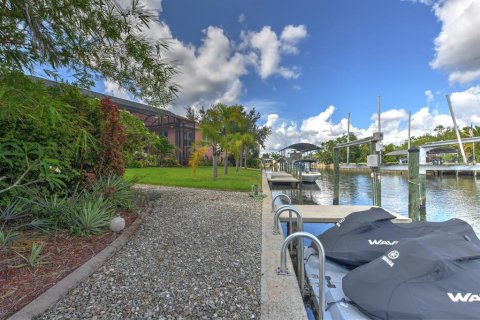 Villa ou maison à vendre à Port Charlotte, Floride: 3 chambres, 323.39 m2 № 2219246 - photo 3