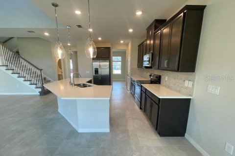 House in Kissimmee, Florida 5 bedrooms, 241.55 sq.m. № 1821081 - photo 6