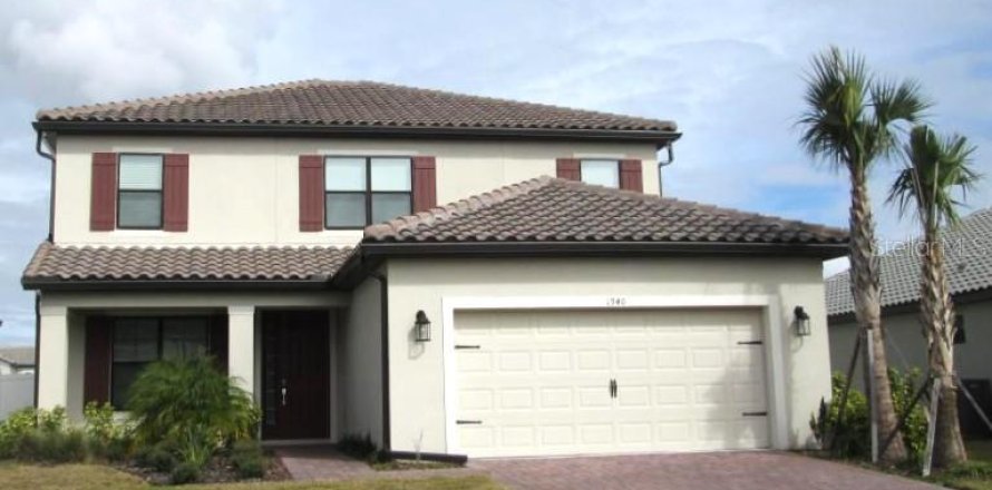House in Kissimmee, Florida 5 bedrooms, 241.55 sq.m. № 1821081