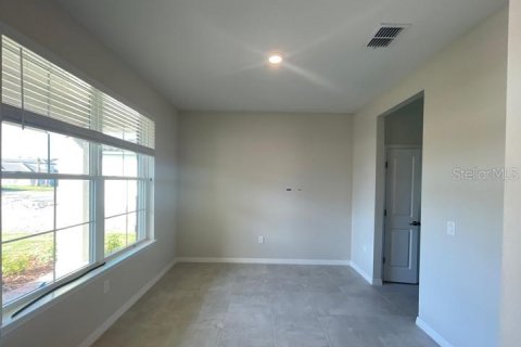 House in Kissimmee, Florida 5 bedrooms, 241.55 sq.m. № 1821081 - photo 4