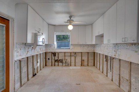 House in Saint Petersburg, Florida 4 bedrooms, 234.3 sq.m. № 2116178 - photo 30