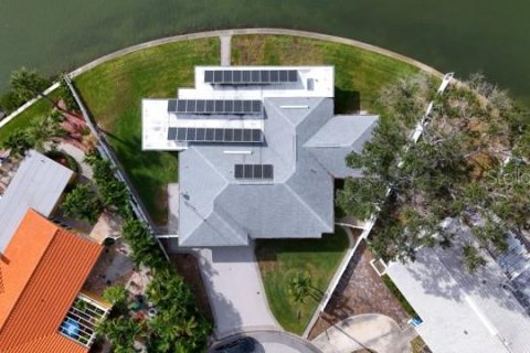House in Saint Petersburg, Florida 4 bedrooms, 234.3 sq.m. № 2116178 - photo 4
