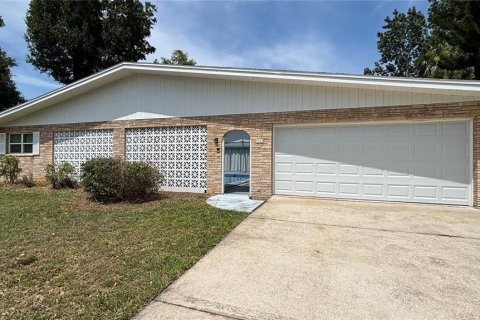 House in Port Orange, Florida 3 bedrooms, 162.21 sq.m. № 1847134 - photo 1