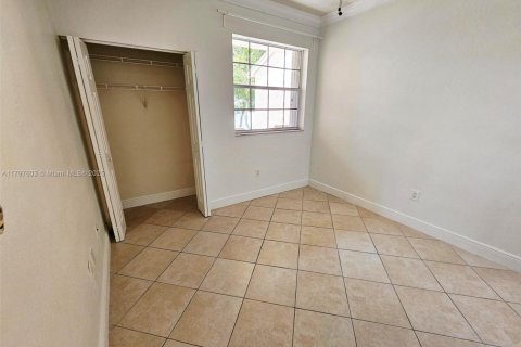 Condominio en venta en Pembroke Pines, Florida, 3 dormitorios, 101.54 m2 № 1742040 - foto 11