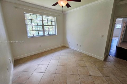 Condominio en venta en Pembroke Pines, Florida, 3 dormitorios, 101.54 m2 № 1742040 - foto 10