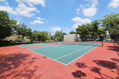 Condominio en venta en Pembroke Pines, Florida, 3 dormitorios, 101.54 m2 № 1742040 - foto 19