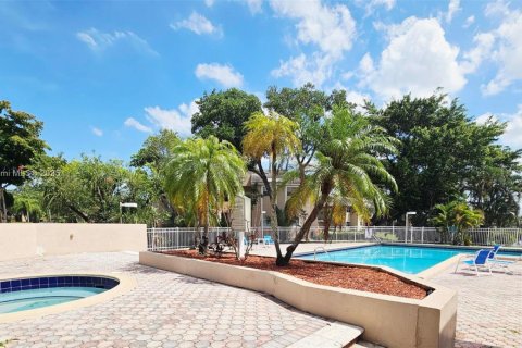 Condominio en venta en Pembroke Pines, Florida, 3 dormitorios, 101.54 m2 № 1742040 - foto 16