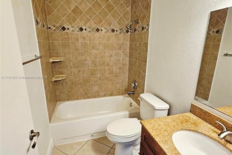 Condominio en venta en Pembroke Pines, Florida, 3 dormitorios, 101.54 m2 № 1742040 - foto 13