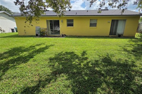 Casa en venta en Kissimmee, Florida, 2 dormitorios, 92.9 m2 № 2384136 - foto 4