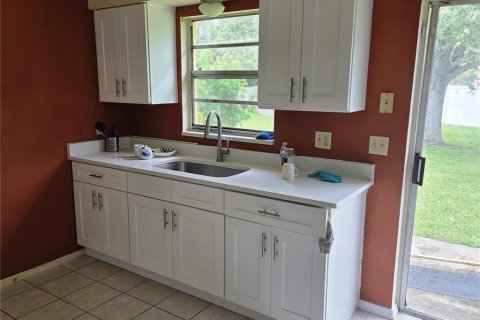 Casa en venta en Kissimmee, Florida, 2 dormitorios, 92.9 m2 № 2384136 - foto 2