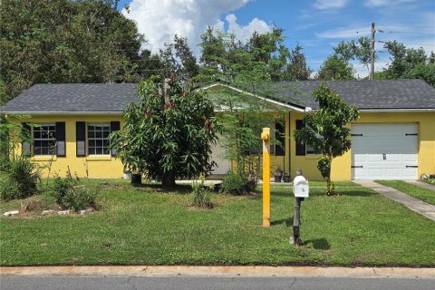 Casa en Kissimmee, Florida 2 dormitorios, 92.9 m2 № 2384136
