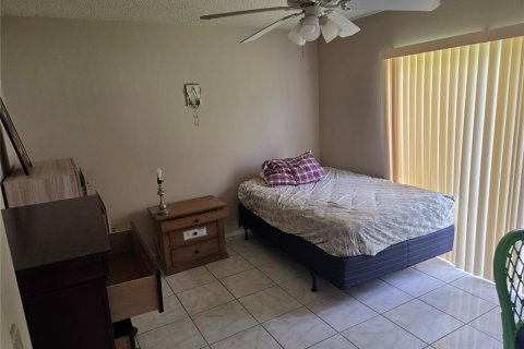 Casa en venta en Kissimmee, Florida, 2 dormitorios, 92.9 m2 № 2384136 - foto 13