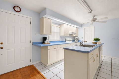 Villa ou maison à vendre à Dundee, Floride: 3 chambres, 159.14 m2 № 2408074 - photo 15