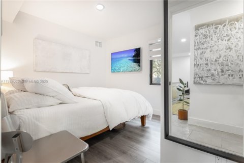 Купить виллу или дом в Норт-Майами, Флорида 3 спальни, 130.06м2, № 1990496 - фото 17