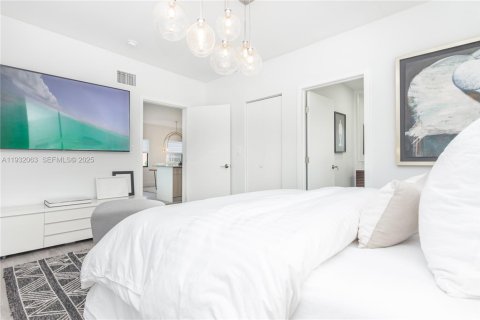 Купить виллу или дом в Норт-Майами, Флорида 3 спальни, 130.06м2, № 1990496 - фото 13