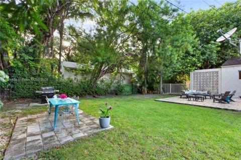 House in Coral Gables, Florida 3 bedrooms, 188.5 sq.m. № 1739883 - photo 18