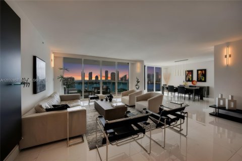 Condo à Aventura, Floride, 3 chambres  № 2253260