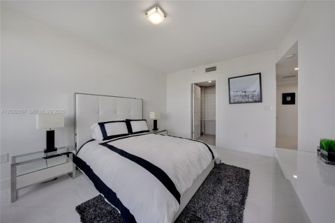 Condo in Aventura, Florida, 3 bedrooms  № 2253260 - photo 25