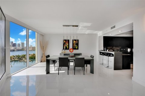 Condo in Aventura, Florida, 3 bedrooms  № 2253260 - photo 7