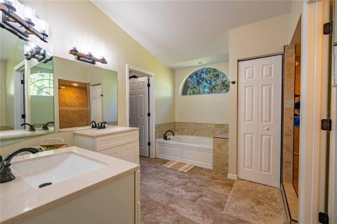 Villa ou maison à vendre à Weeki Wachee, Floride: 3 chambres, 158.4 m2 № 2114381 - photo 16