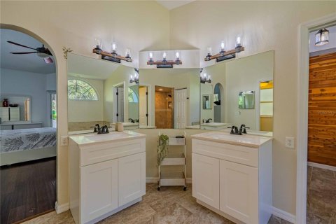 Villa ou maison à vendre à Weeki Wachee, Floride: 3 chambres, 158.4 m2 № 2114381 - photo 21