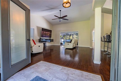 Villa ou maison à vendre à Weeki Wachee, Floride: 3 chambres, 158.4 m2 № 2114381 - photo 6