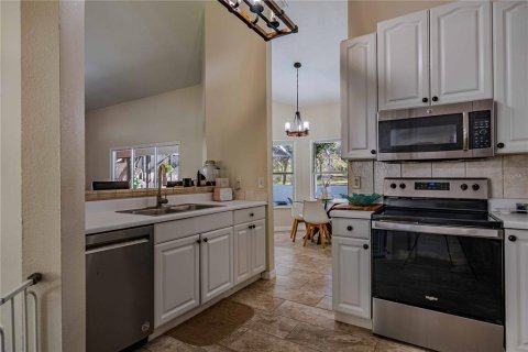 Villa ou maison à vendre à Weeki Wachee, Floride: 3 chambres, 158.4 m2 № 2114381 - photo 25