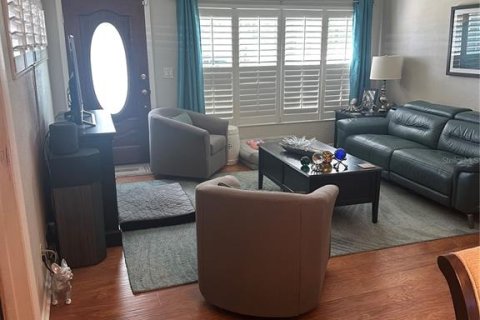 Villa ou maison à vendre à Orlando, Floride: 3 chambres, 95.22 m2 № 2402858 - photo 3