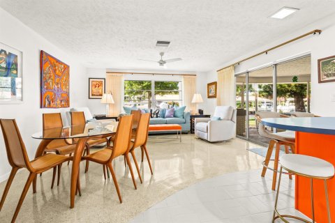 House in Hobe Sound, Florida 3 bedrooms, 216.37 sq.m. № 2363876 - photo 13