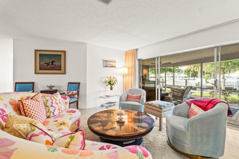 House in Hobe Sound, Florida 3 bedrooms, 216.37 sq.m. № 2363876 - photo 8